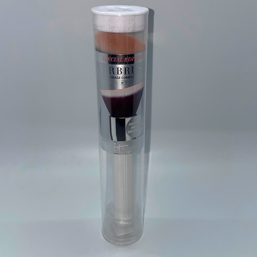 IT Brushes For ULTA
Airbrush Full Coverage Complexion Brush #77